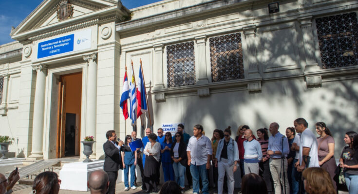 Unos 50 estudiantes inician formación en tecnología asistiva, en dos nuevas carreras de UTU