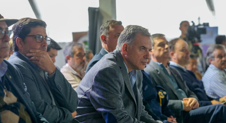 Presidente Orsi concurrió al Congreso de la Federación Rural, en Salto