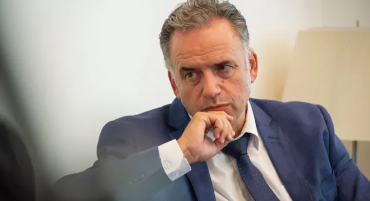 Los malos resultados en las encuestas son una luz «anaranjada», dijo Yamandú Orsi: «Hay que mejorar»